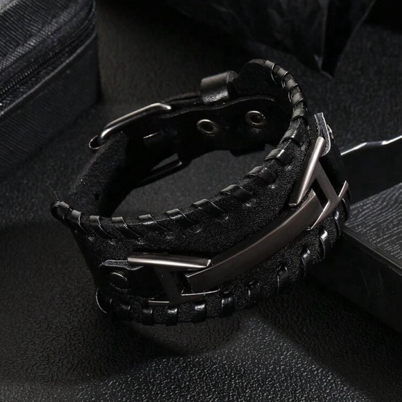 Men Black Retro Wide Leather Belt Buckle Bracelet - Picture 2 of 4